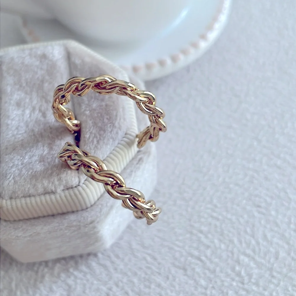 Chain open hoop huggie earrings
